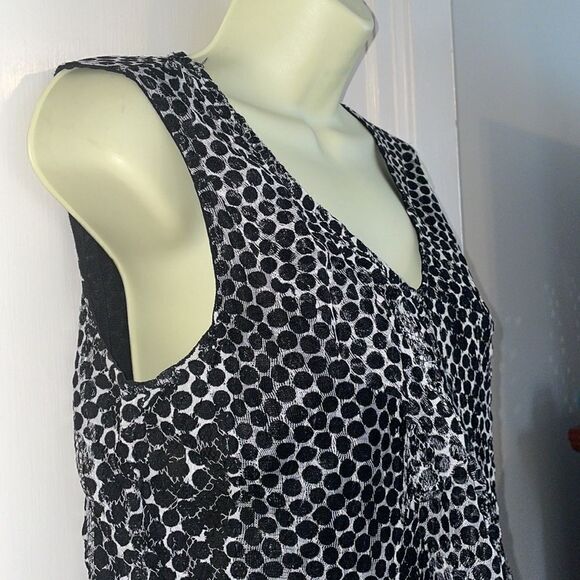 Chico’s white with black polka dots sleeveless blouse with ruffle across front - Picture 5 of 8